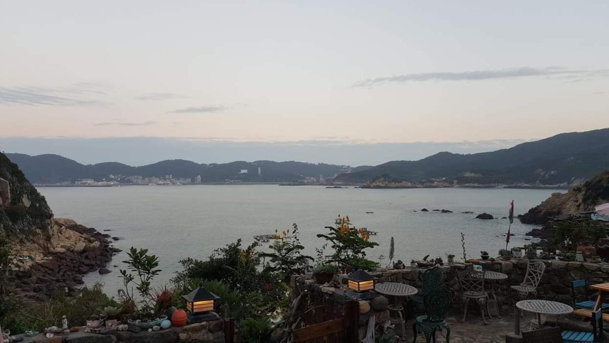 Furen Homestay Nangan Exterior photo