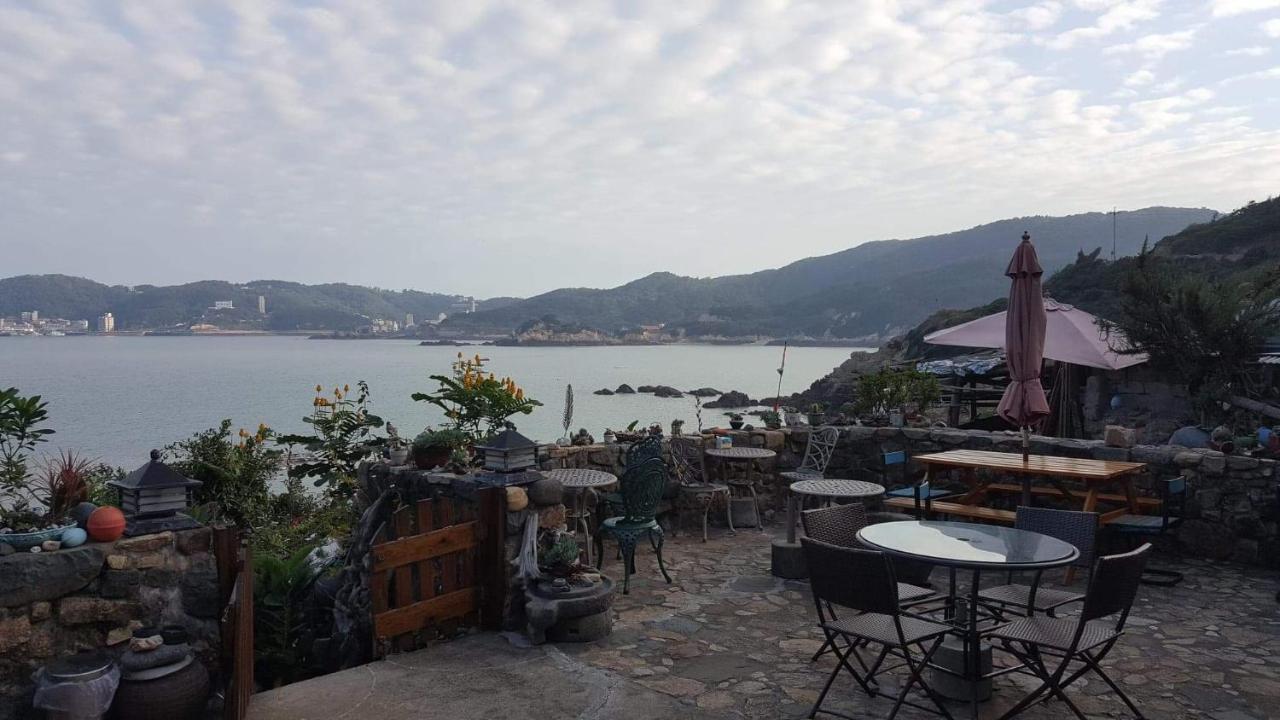 Furen Homestay Nangan Exterior photo